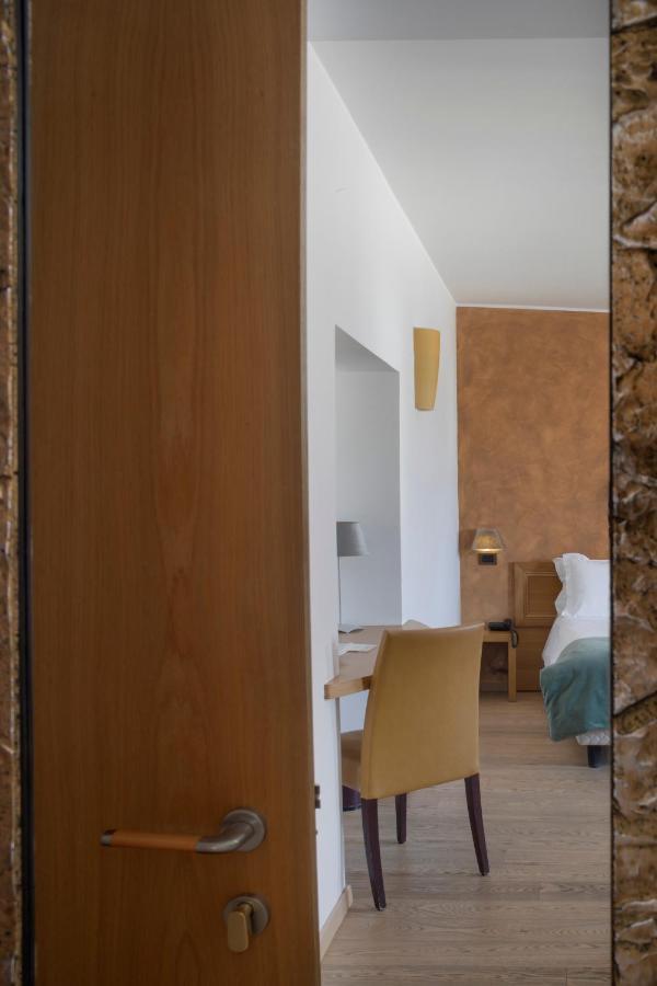 Hotel 99 Cannelle L'Aquila Bagian luar foto