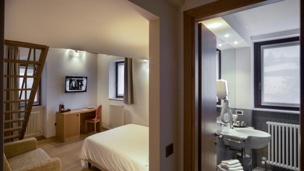 Hotel 99 Cannelle L'Aquila Bagian luar foto